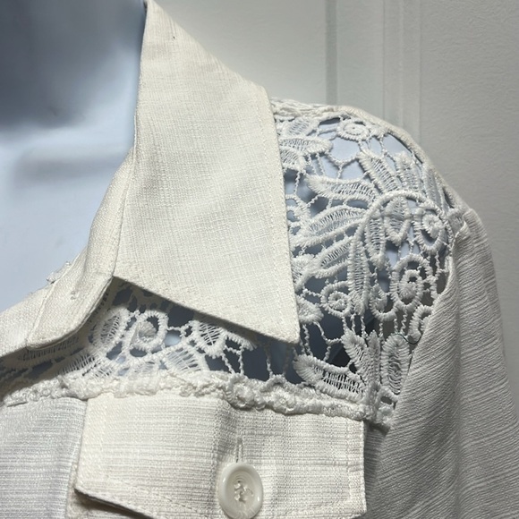 Off White Lace Jean Jacket. Lightweight linen like fabric with lace back. - Picture 2 of 8